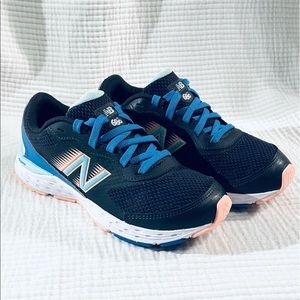 New Balance 680 v6 Girls Running Shoes